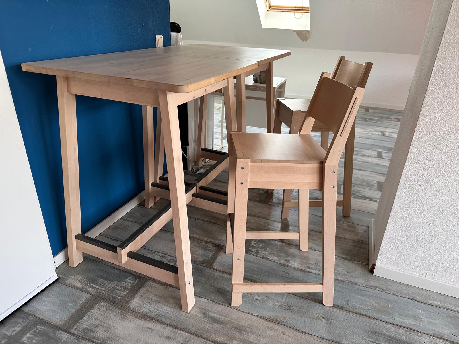 Set aus Stehtisch und Stuhl - aus Holz von IKEA